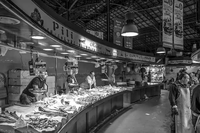 How to Create a Seamless Omnichannel Experience for Your Smart Shop