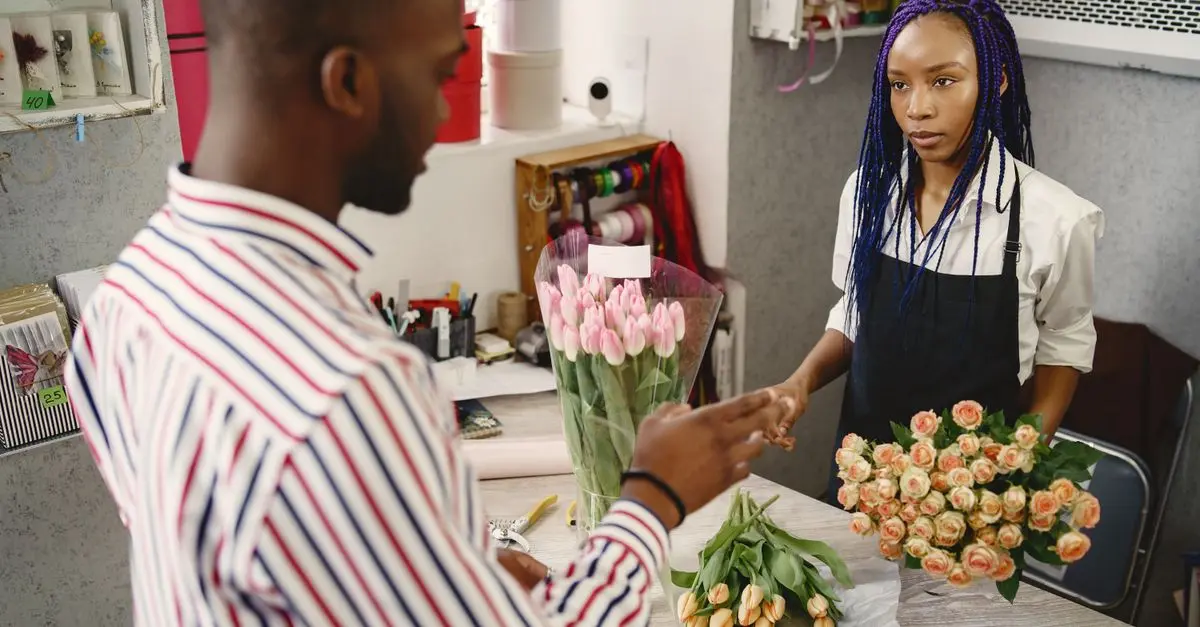 10 Essential Strategies for Engaging Smart Shop Customers